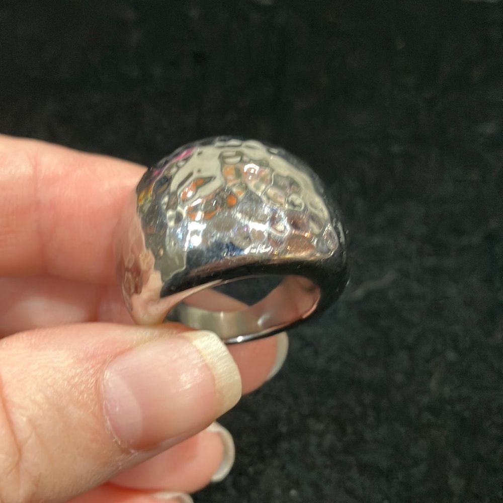 Vintage Hammered Dome Ring -D17